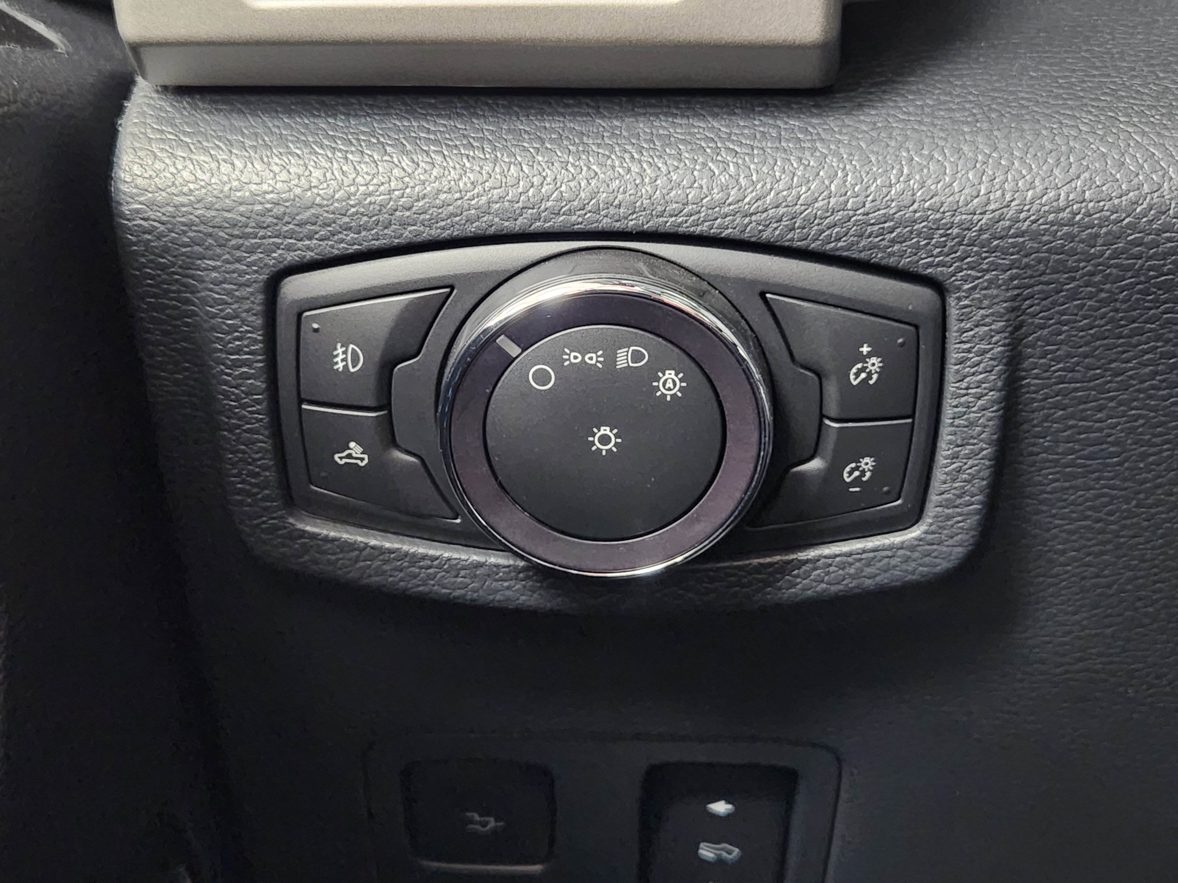 Used 2022 Ford F250 Lariat w/ Lariat Ultimate Package image 28