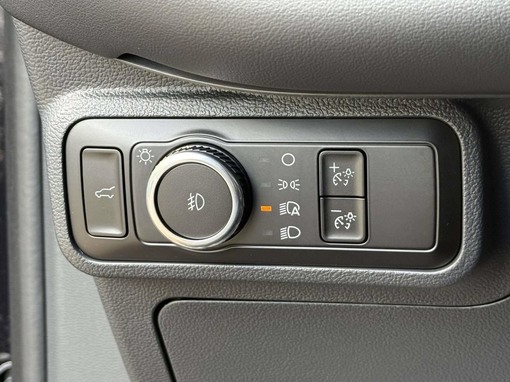 Used 2025 Ford Explorer ST w/ Sun And Sound Package AWD/4WD image 25