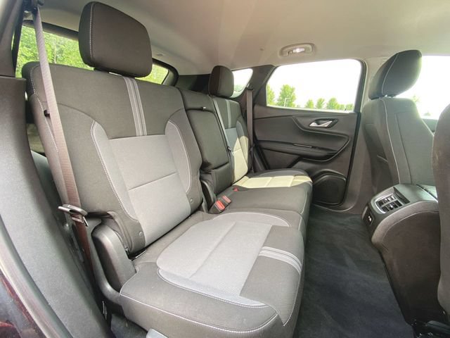 Used 2024 Chevrolet Blazer LT w/ Midnight/Sport Edition FWD image 25