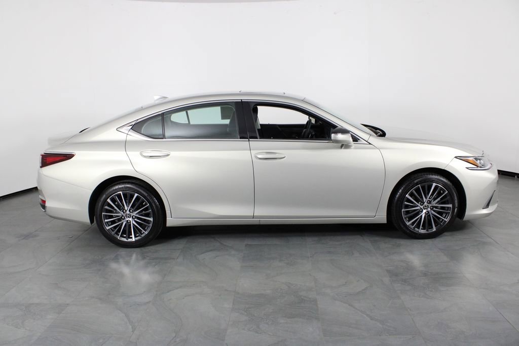 Used 2023 Lexus ES 250 w/ Premium Package image 13