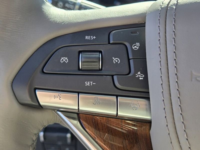 Used 2024 Cadillac Escalade Sport Platinum image 36