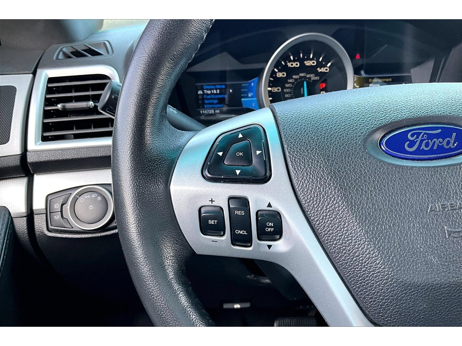 Used 2012 Ford Explorer XLT AWD/4WD image 11