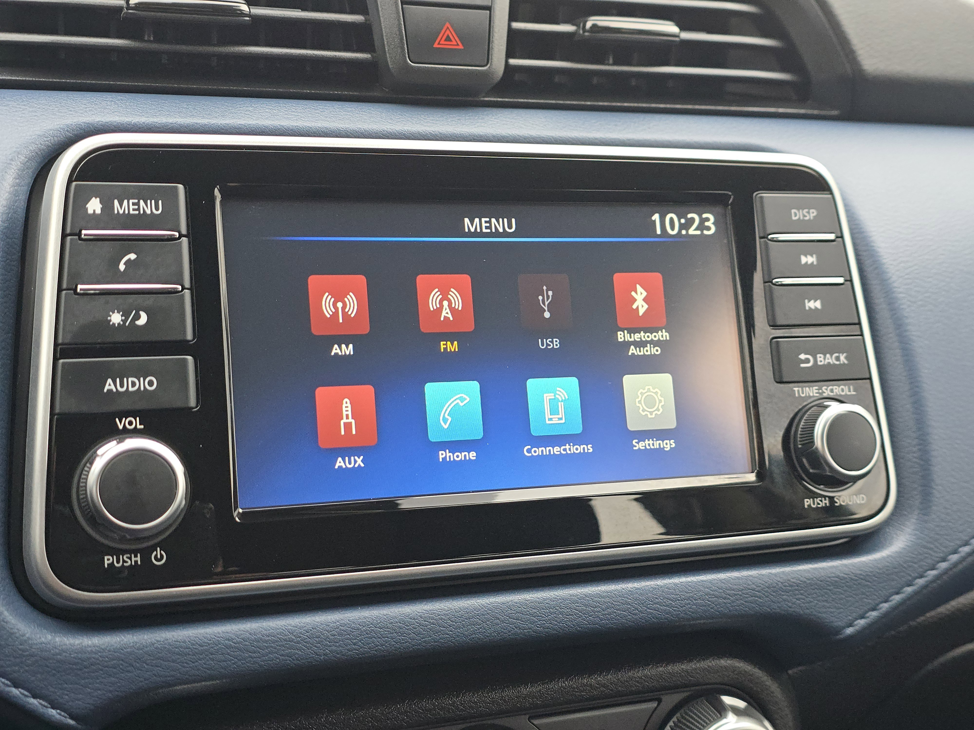 Used 2025 Nissan Versa SV w/ Trunk Package image 11