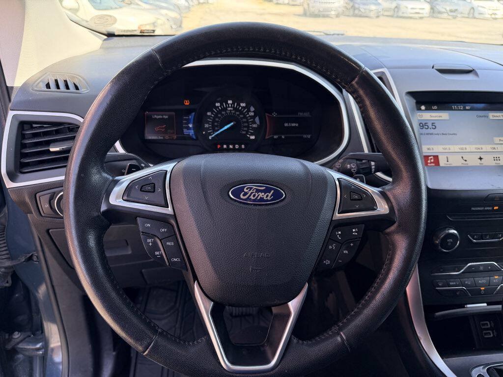 Used 2016 Ford Edge SEL w/ Equipment Group 201A AWD/4WD image 11