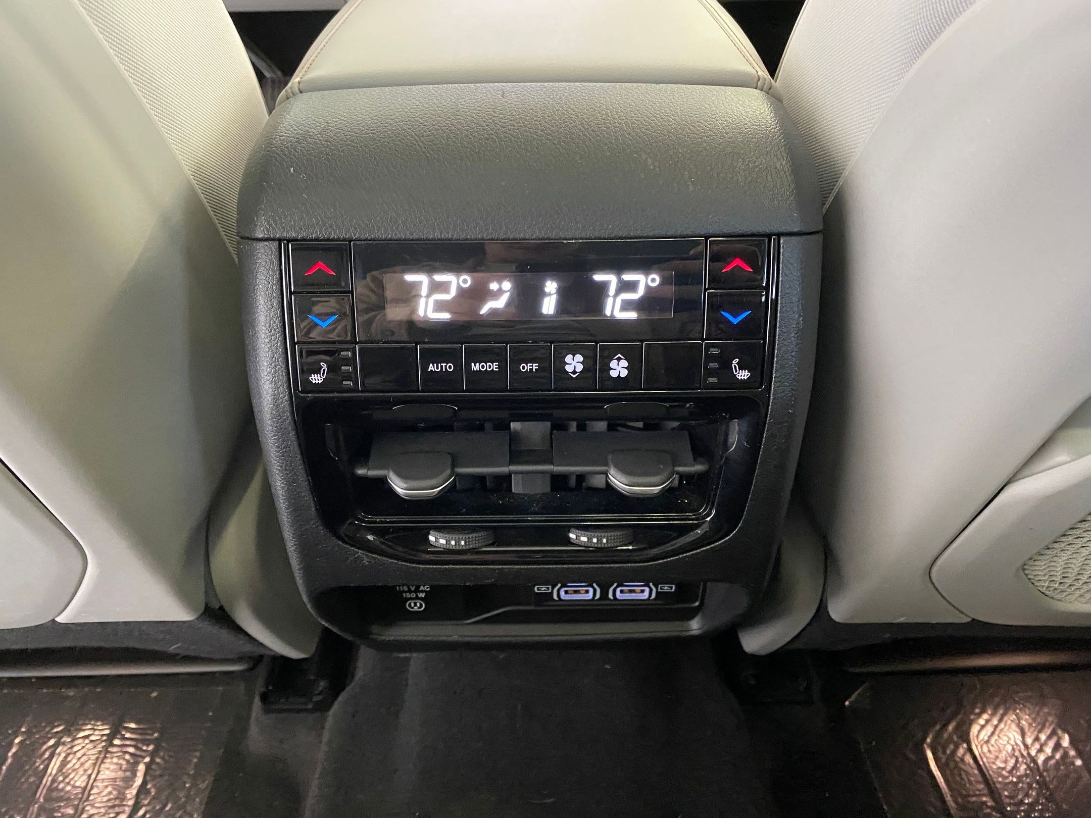 Used 2022 Jeep Grand Cherokee L Summit w/ Advanced Protech Group IV image 29