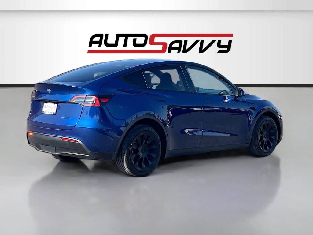 Used 2024 Tesla Model Y Long Range AWD/4WD image 7