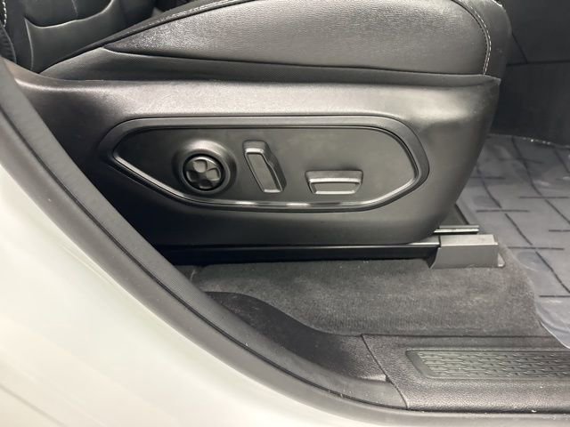 Used 2023 Jeep Grand Cherokee Limited image 26