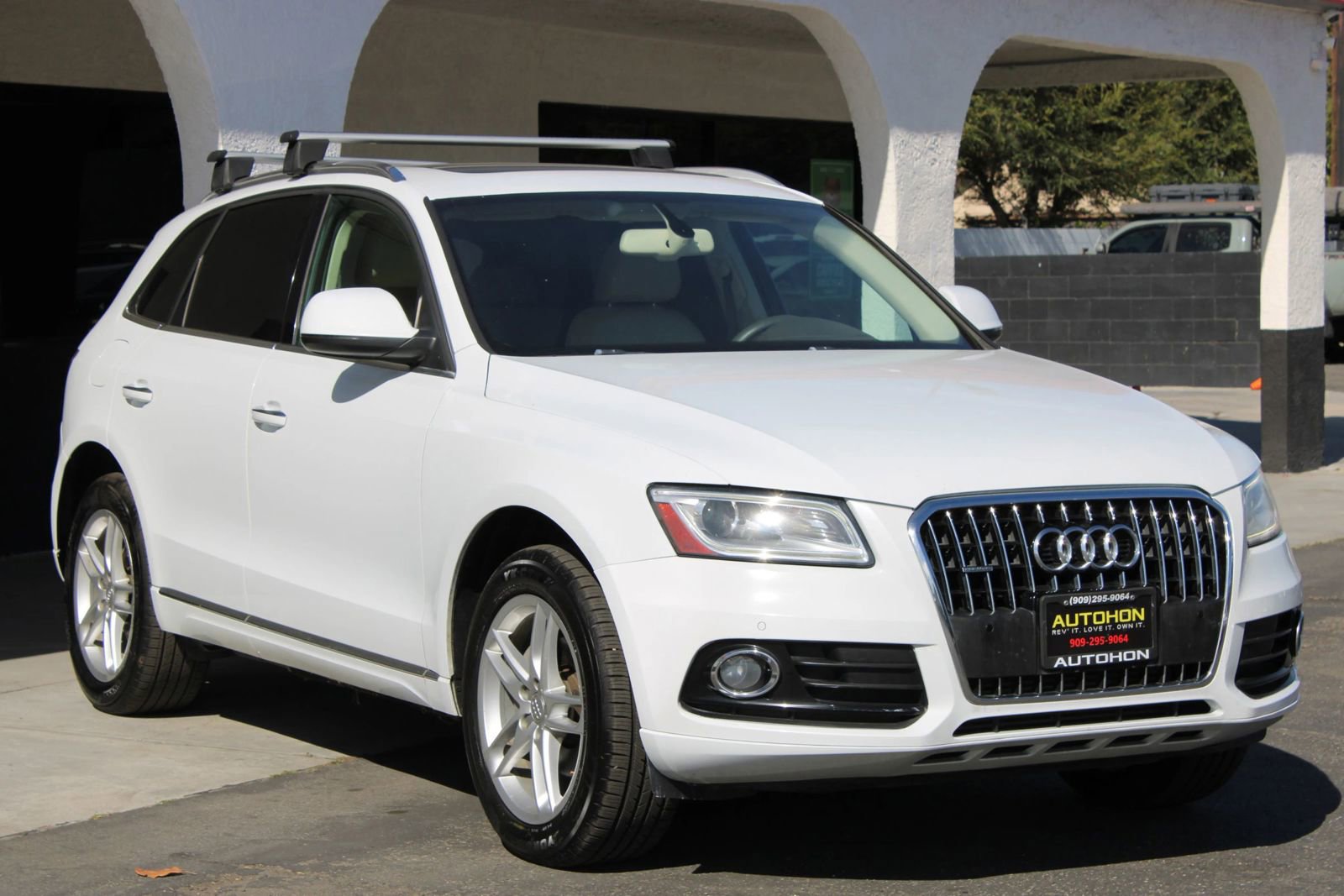 Used 2015 Audi Q5 2.0T Premium Plus w/ Technology Package AWD/4WD image 3