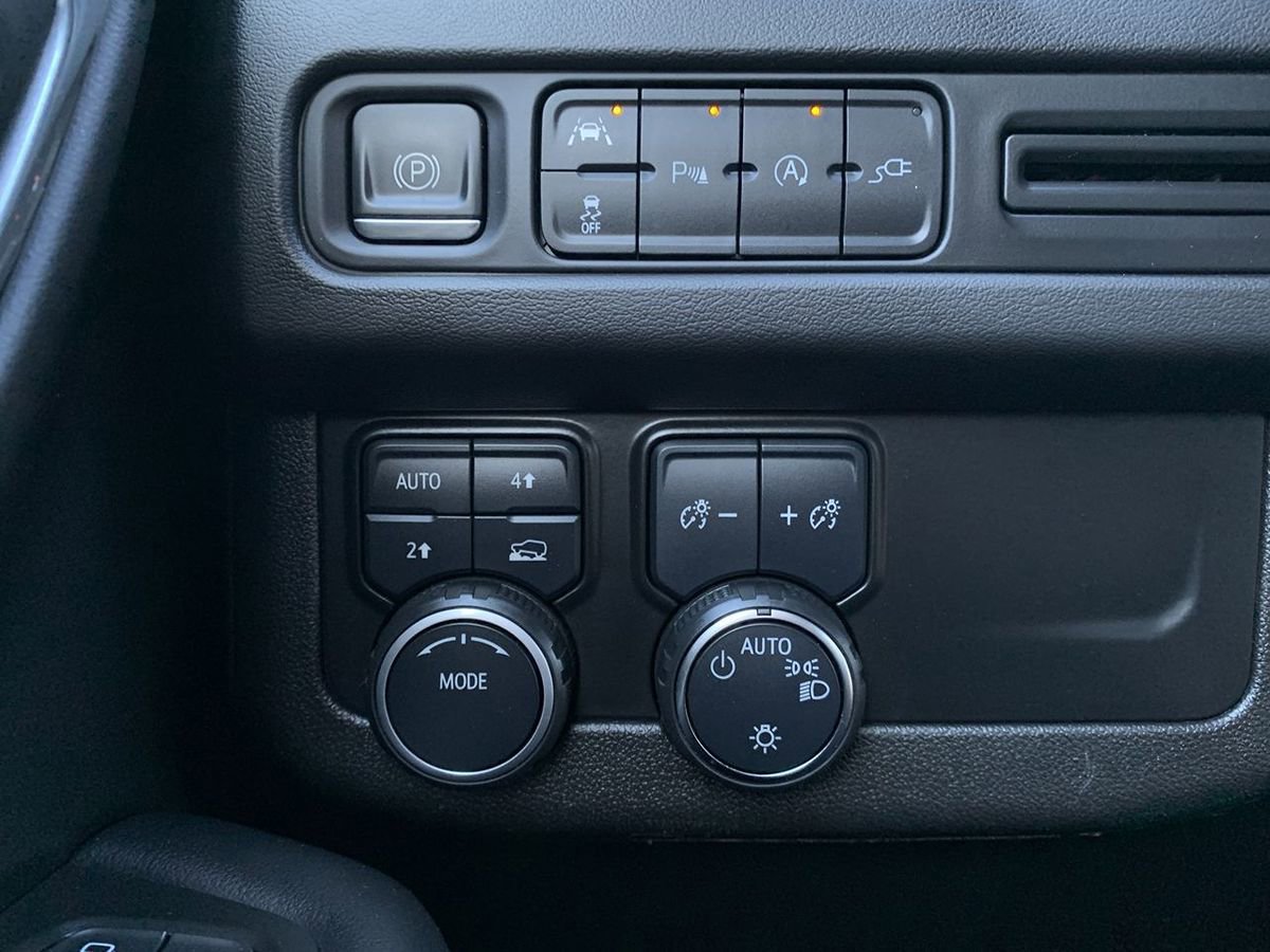 Used 2022 Chevrolet Suburban LS AWD/4WD image 16