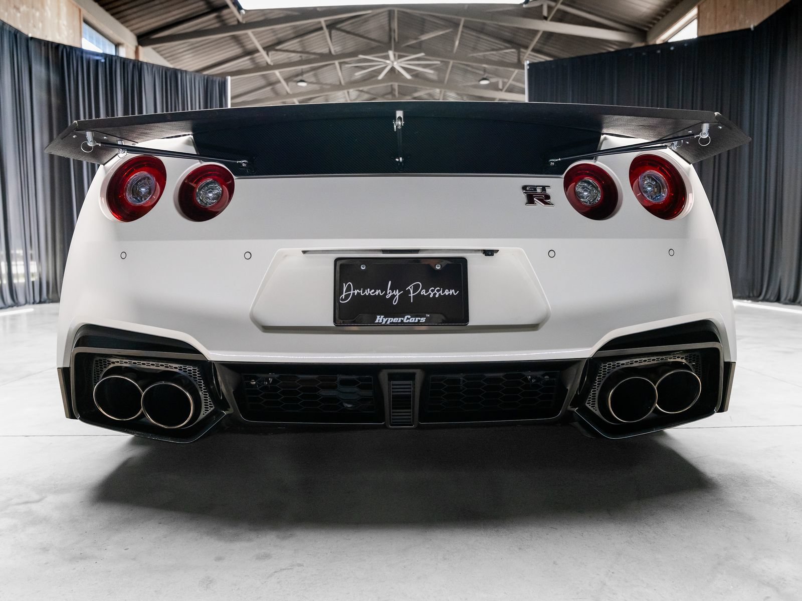 Used 2024 Nissan GT-R Premium w/ Premium Interior Package AWD/4WD image 40