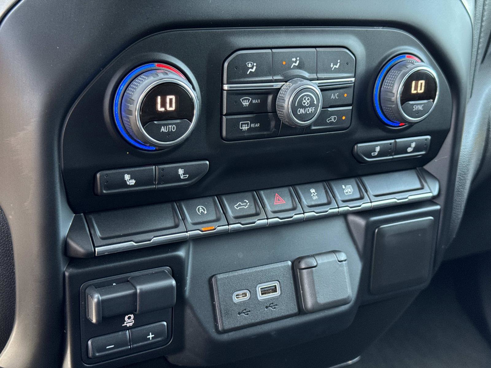 Used 2020 Chevrolet Silverado 1500 RST w/ All-Star Edition RWD image 15