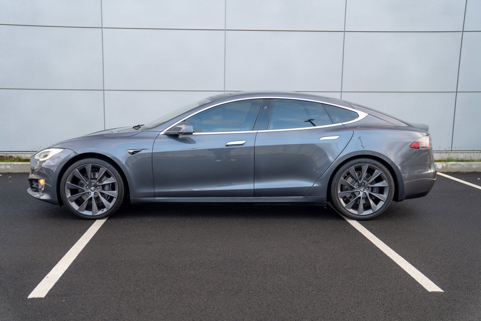 Used 2021 Tesla Model S Long Range Plus image 2