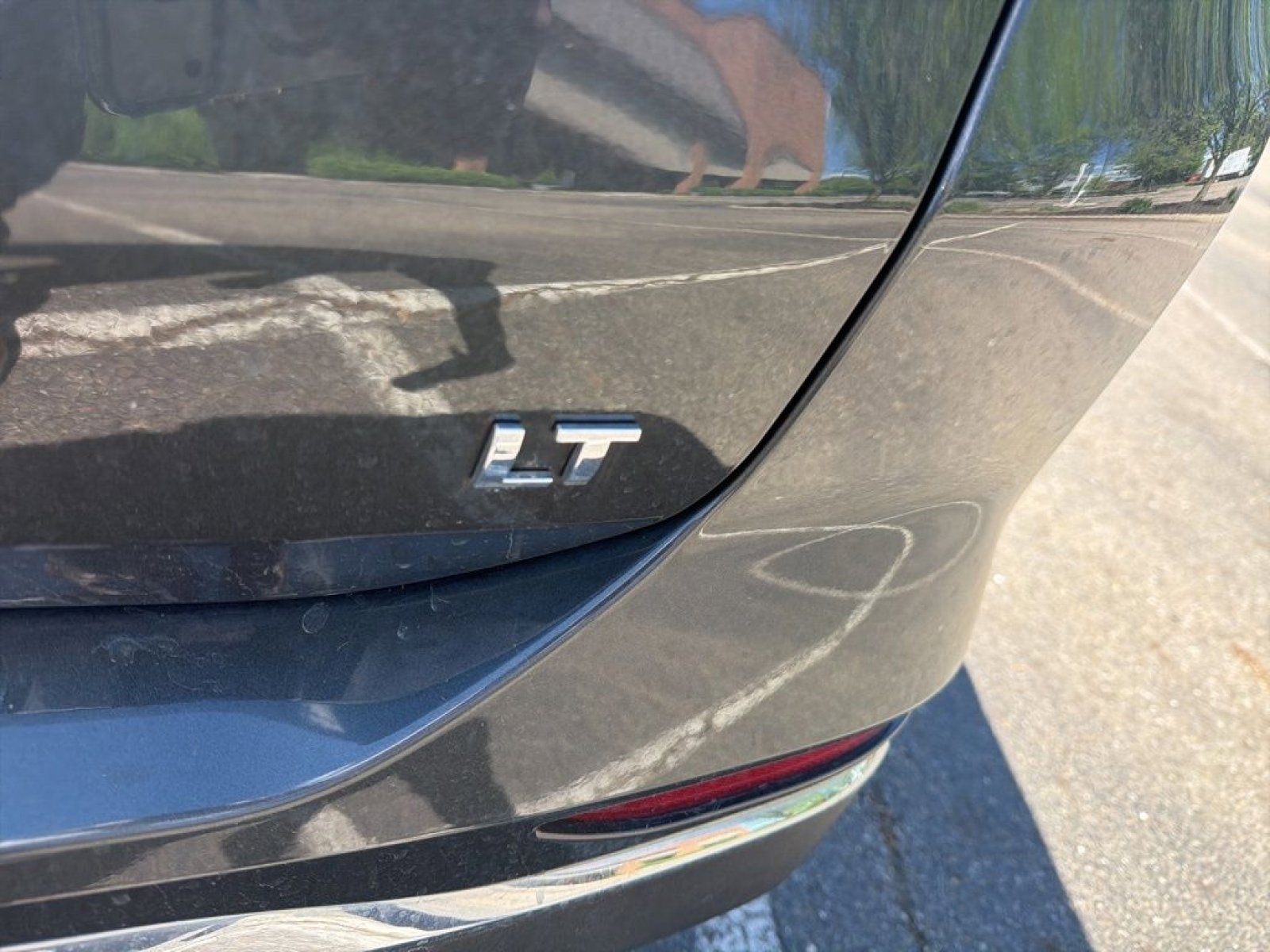 Used 2018 Chevrolet Equinox LT FWD image 8