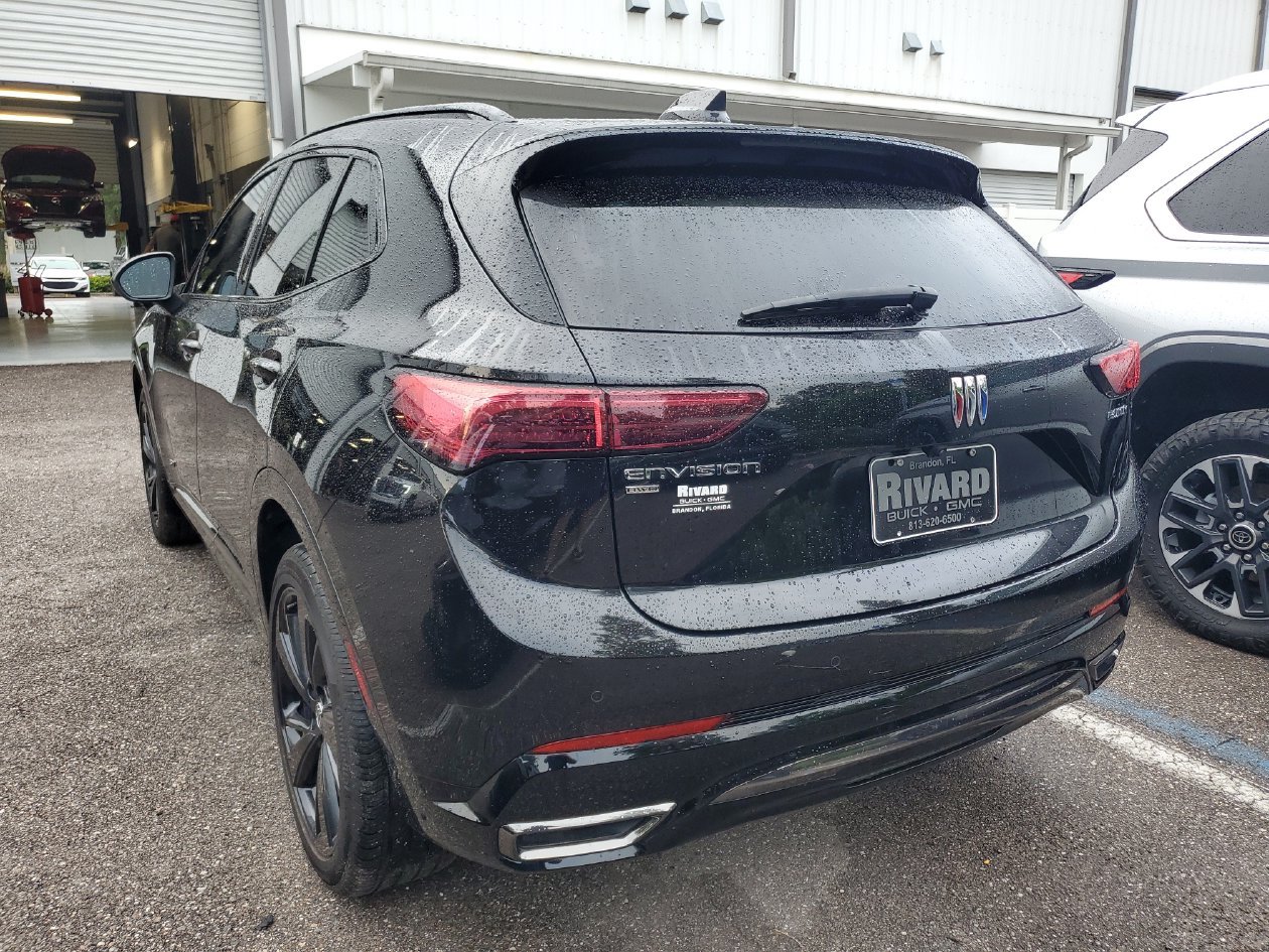 Used 2025 Buick Envision Sport Touring AWD/4WD image 3