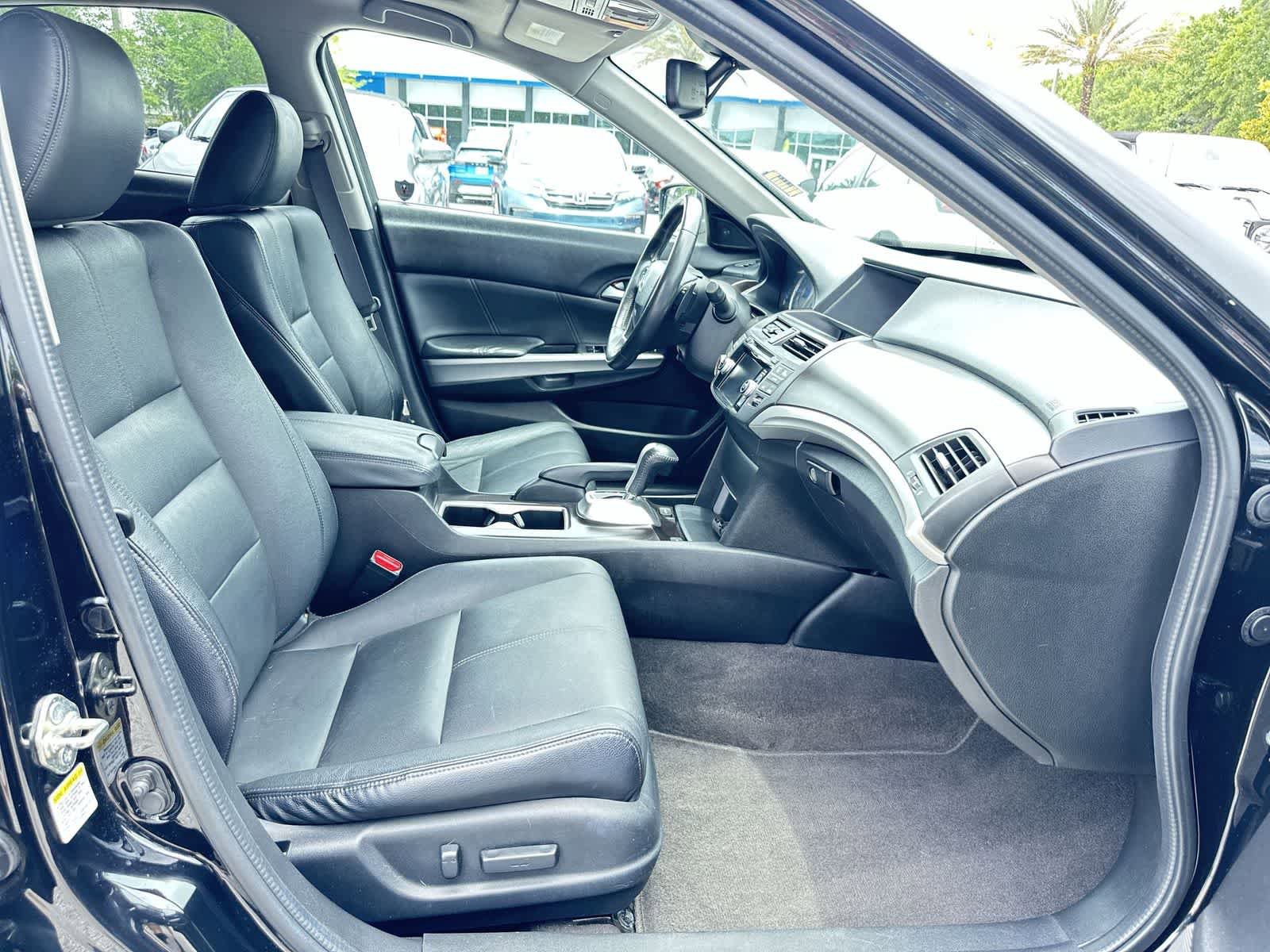 Used 2015 Honda Crosstour EX-L image 17