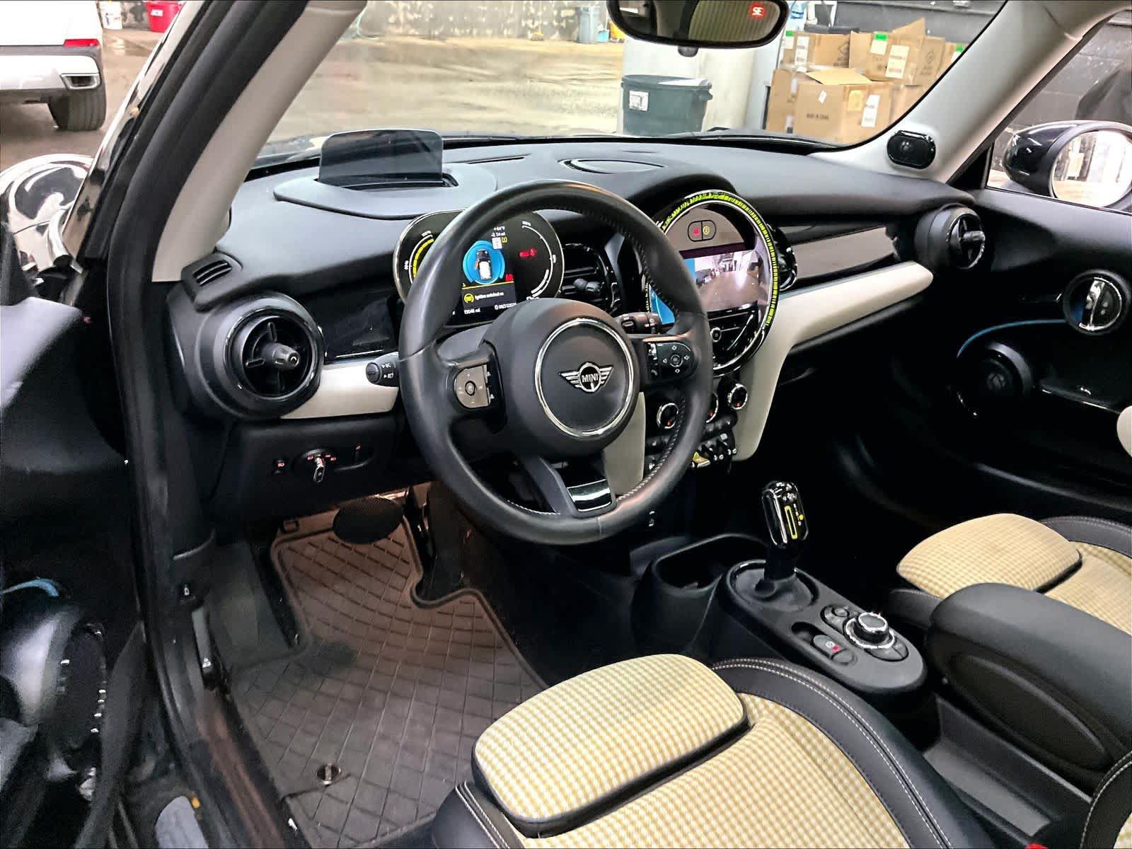 Used 2024 MINI Cooper SE FWD image 16