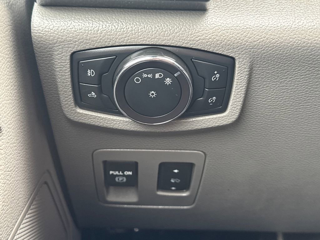 Used 2018 Ford F150 XLT w/ Equipment Group 302A Luxury image 26