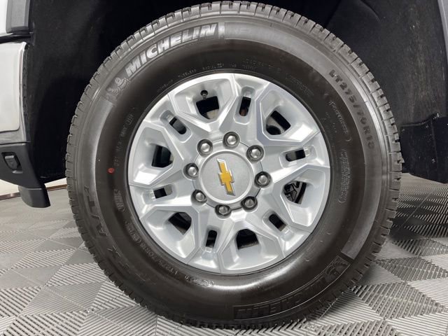 Used 2026 Chevrolet Silverado 2500 LTZ w/ LTZ Premium Package image 12