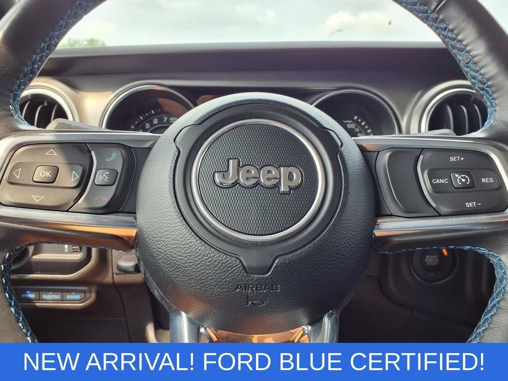 Used 2023 Jeep Wrangler Unlimited Rubicon 4xe w/ Cold Weather Group AWD/4WD image 16