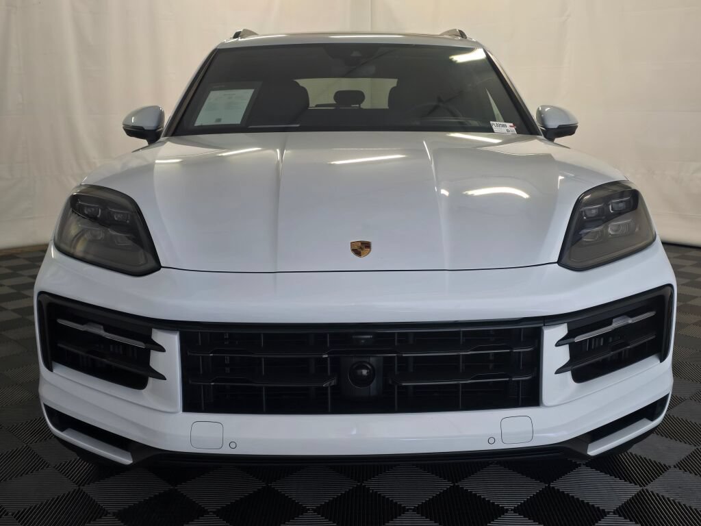 Certified 2025 Porsche Cayenne S AWD/4WD image 10