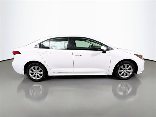 New 2025 Toyota Corolla LE image 2