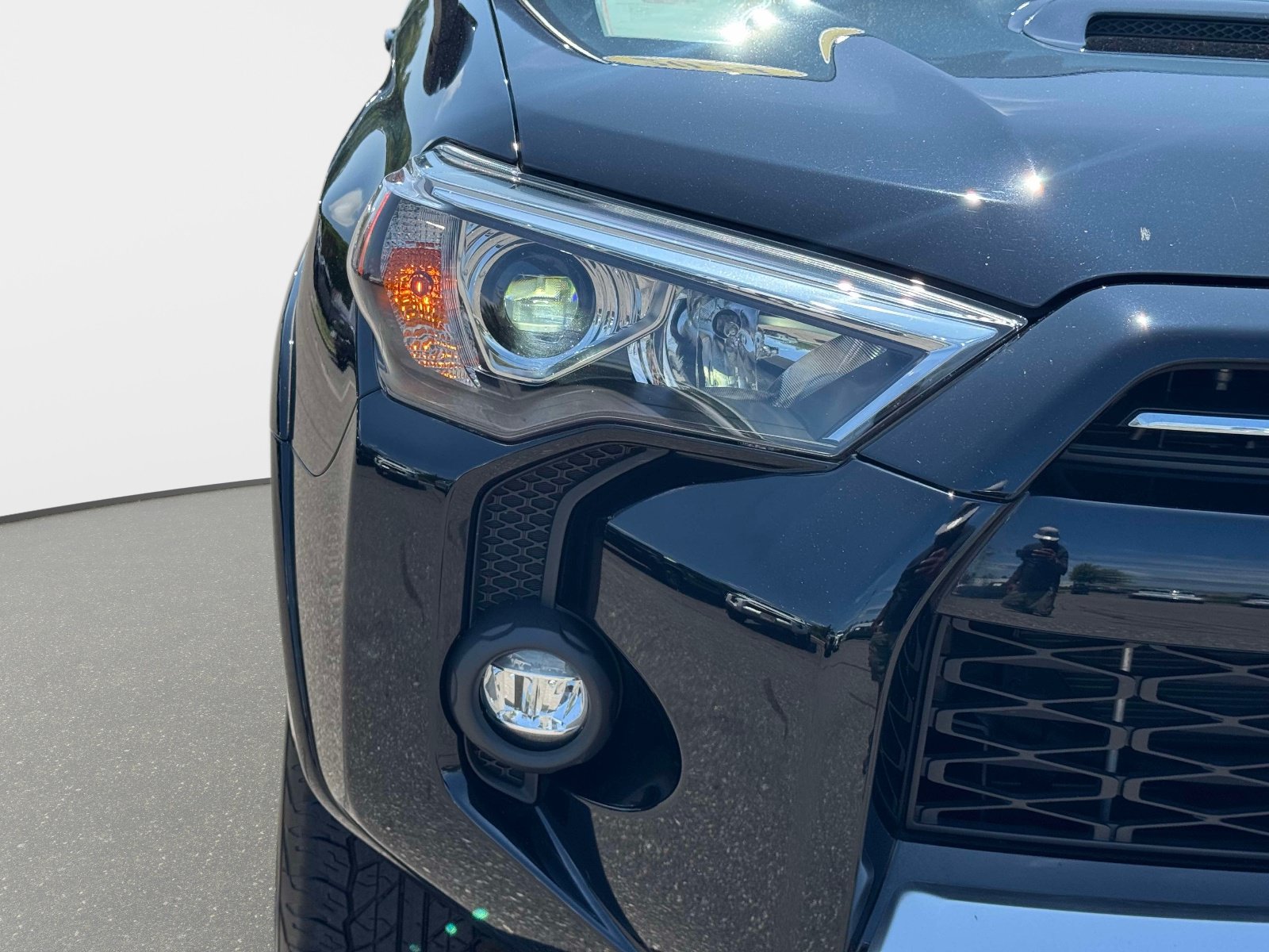 Certified 2024 Toyota 4Runner TRD Off-Road Premium w/ Moonroof Package AWD/4WD image 8
