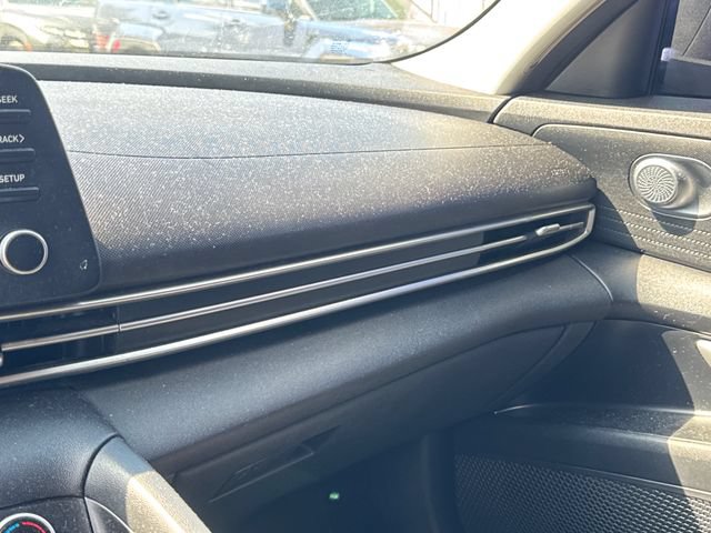 Used 2021 Hyundai Elantra SEL FWD image 26