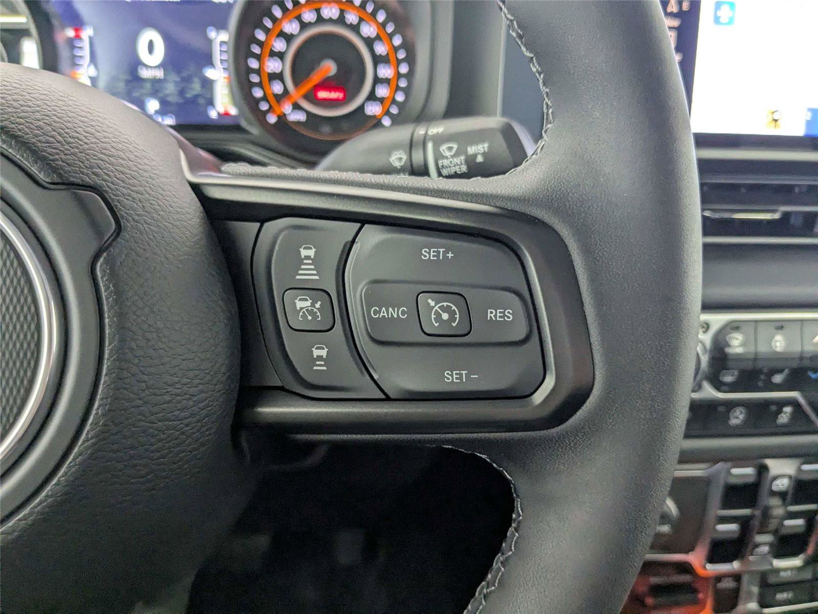 Used 2025 Jeep Gladiator Mojave w/ Convenience Group AWD/4WD image 16