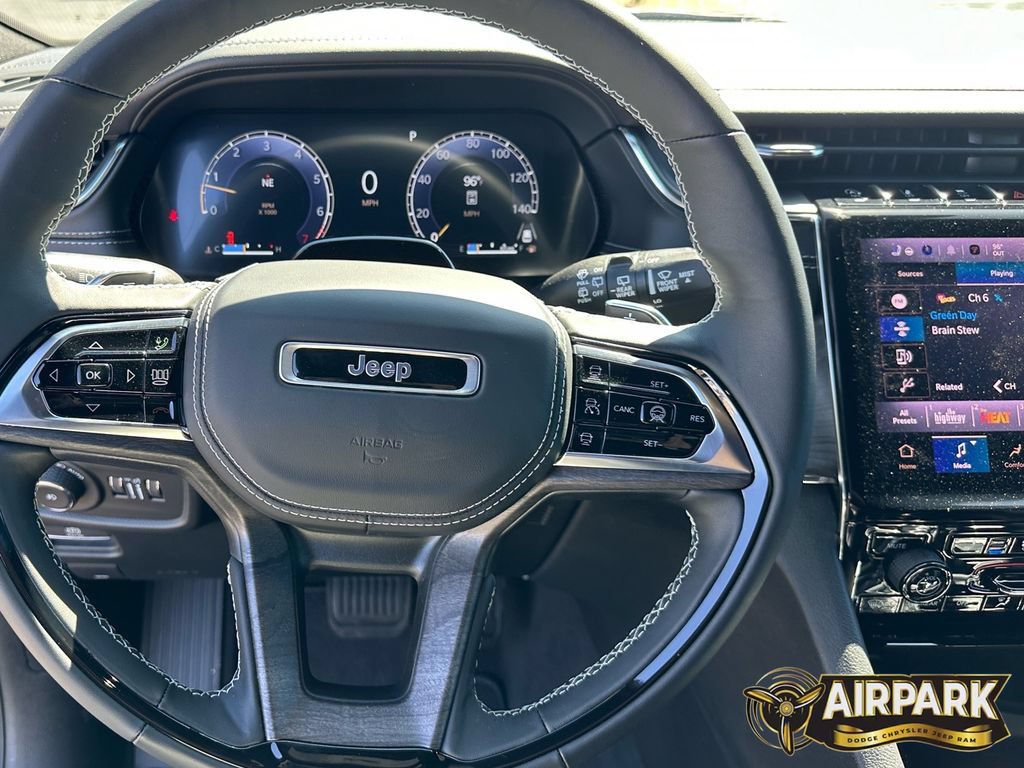 New 2025 Jeep Grand Cherokee Overland w/ Adv Protech Group III AWD/4WD image 15
