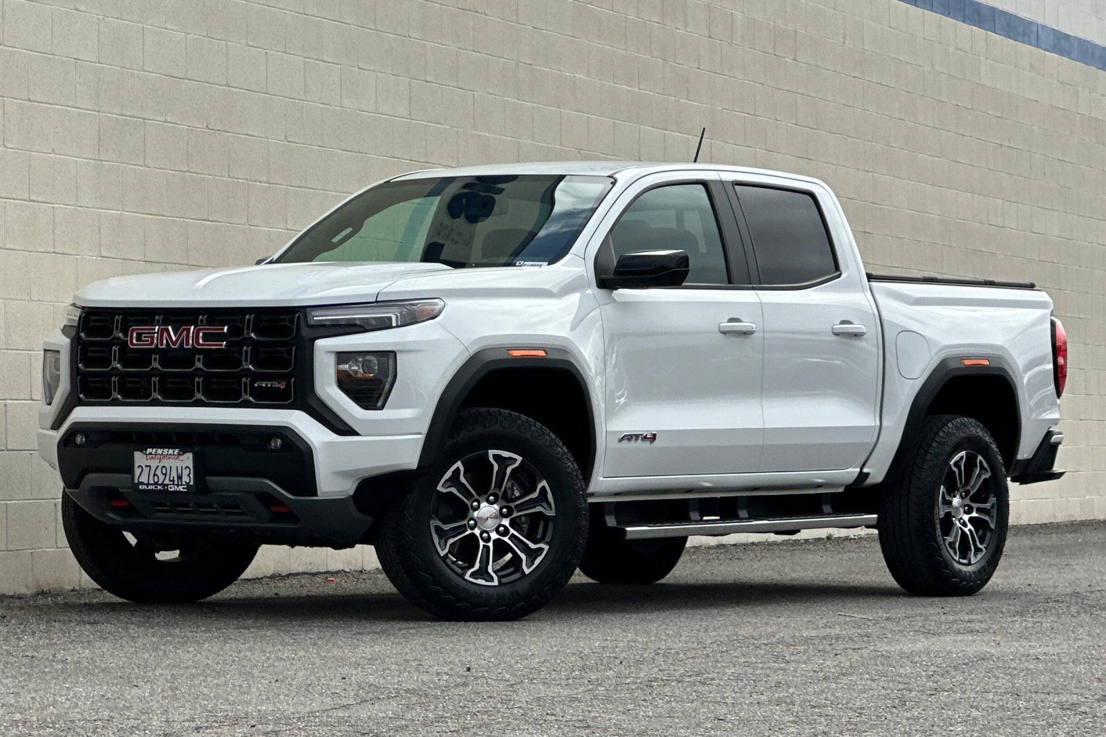 Certified 2023 GMC Canyon AT4 w/ AT4 Premium Package AWD/4WD image 8