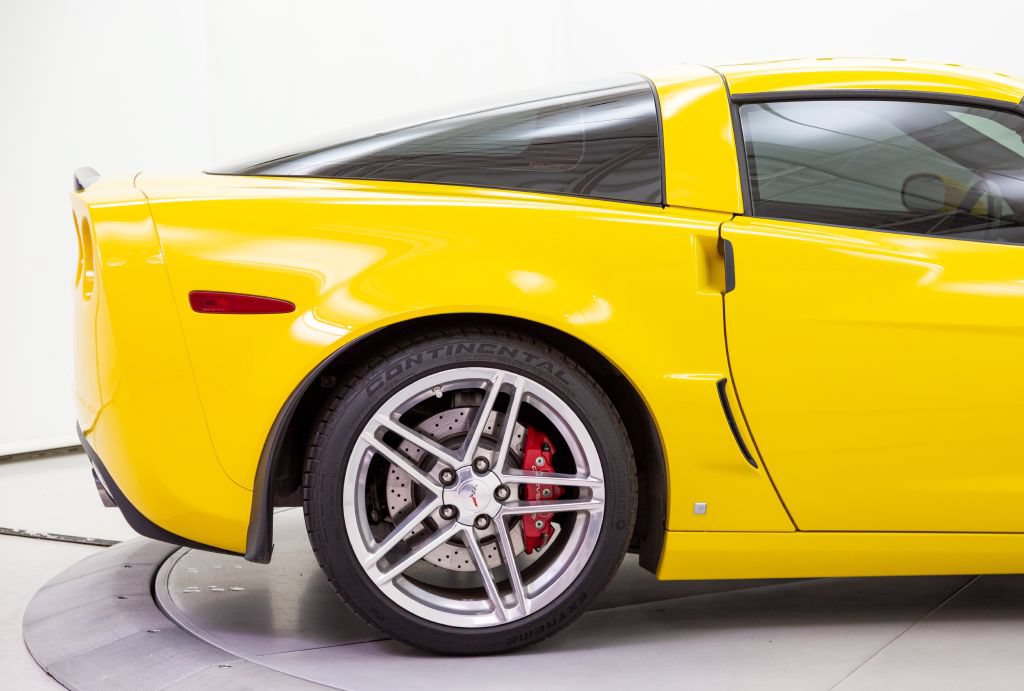 Used 2007 Chevrolet Corvette Z06 w/ Preferred Equipment Group RWD image 17