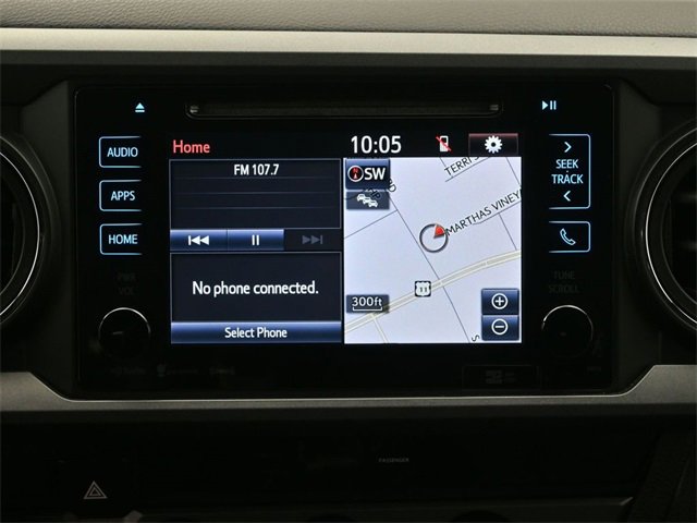 Used 2017 Toyota Tacoma TRD Sport w/ Tow Package (A/T) image 6