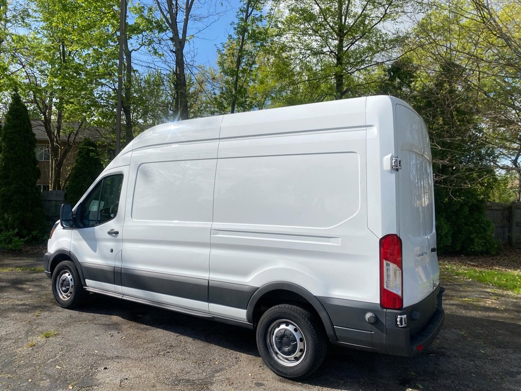 Used 2015 Ford Transit 250 148 High Roof RWD image 3