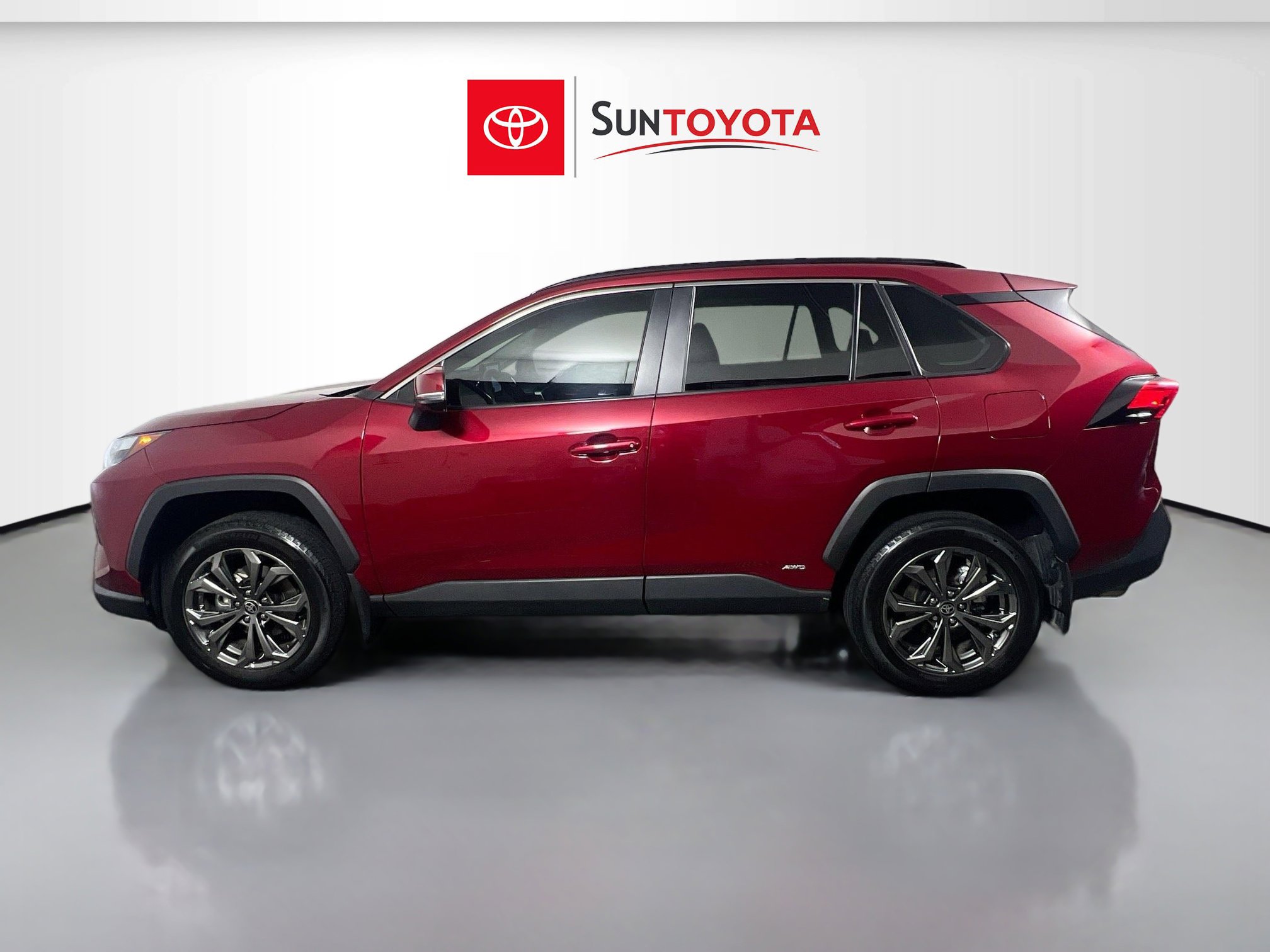 Used 2024 Toyota RAV4 XLE Premium w/ Weather Package AWD/4WD image 7