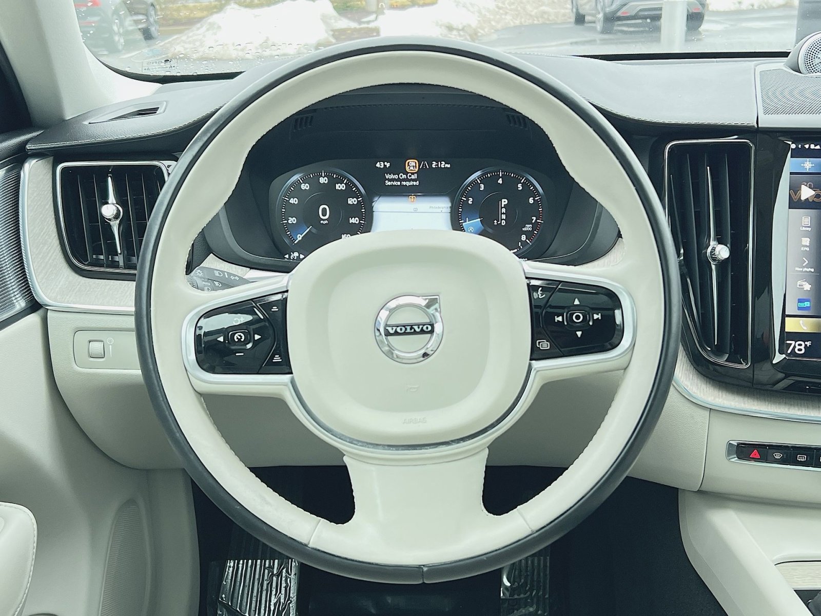 Used 2018 Volvo XC60 T6 Inscription w/ Luxury Seat Package image 16