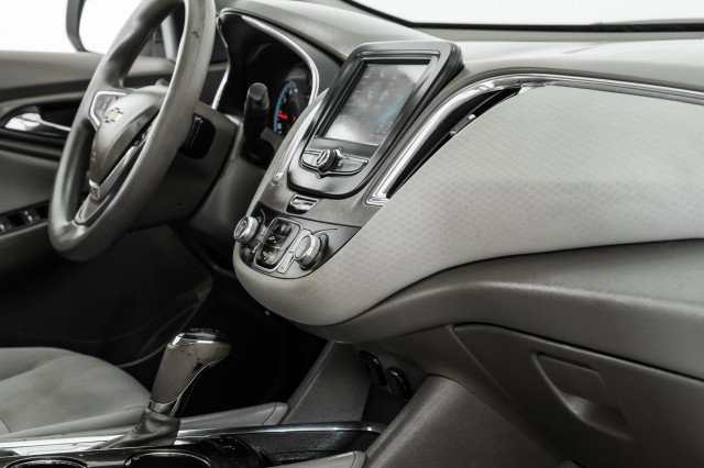 Used 2016 Chevrolet Malibu LT image 23