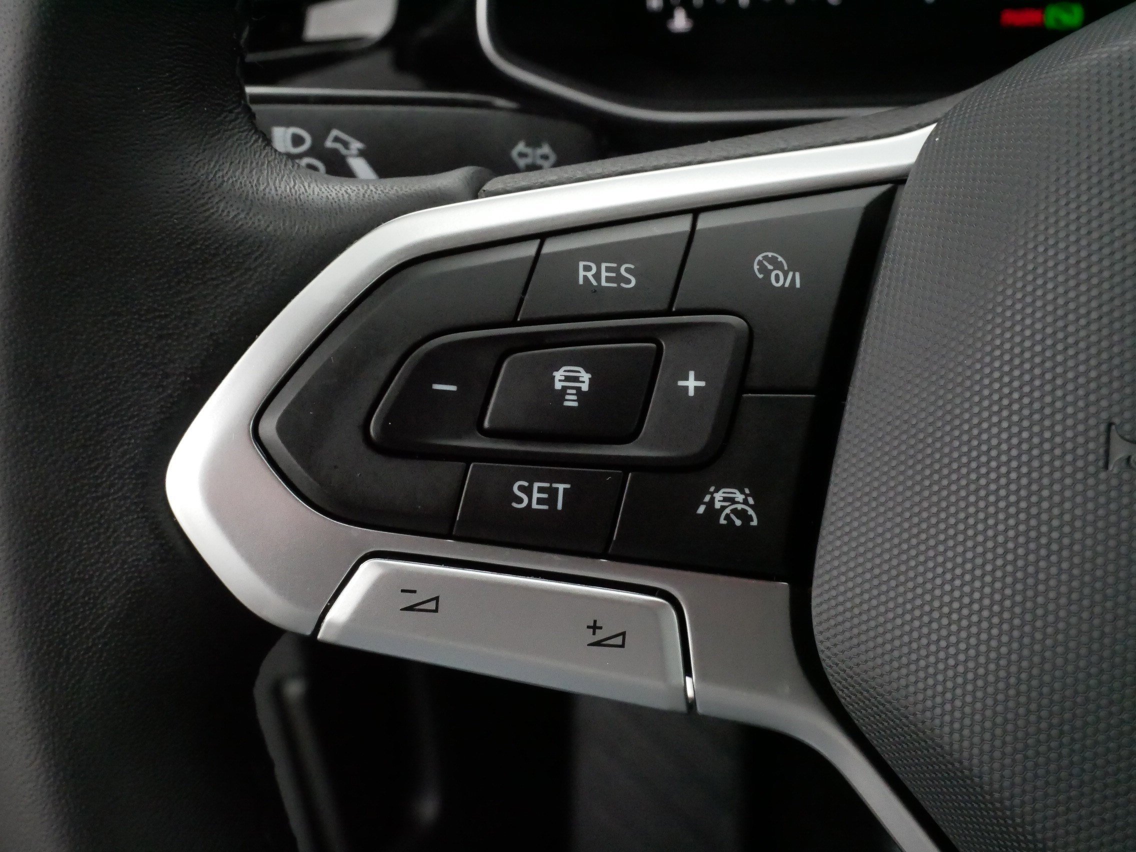 Used 2025 Volkswagen Jetta S image 26