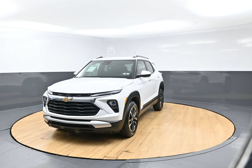 Used 2025 Chevrolet TrailBlazer LT AWD/4WD image 5