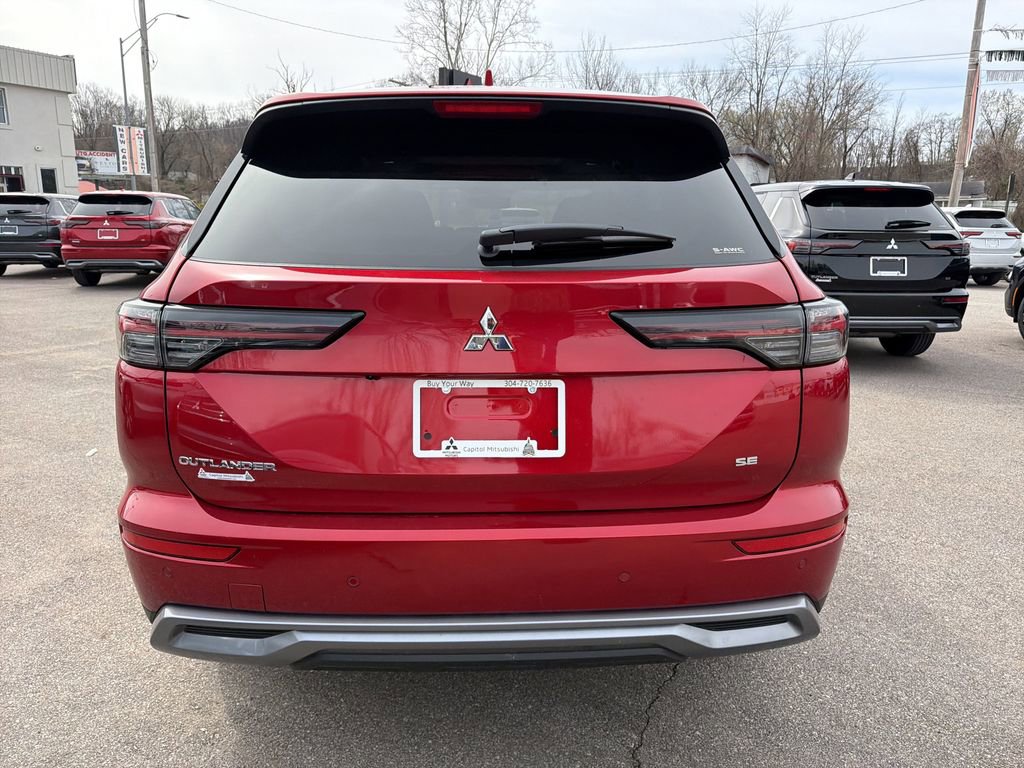 New 2026 Mitsubishi Outlander SE AWD/4WD image 4