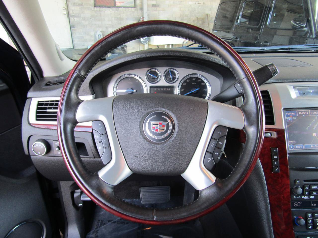 Used 2013 Cadillac Escalade Premium AWD/4WD image 17