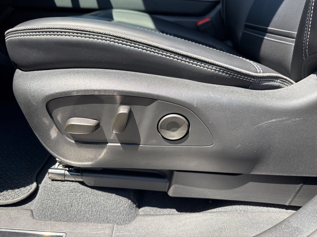 Used 2025 GMC Sierra EV Denali AWD/4WD image 18