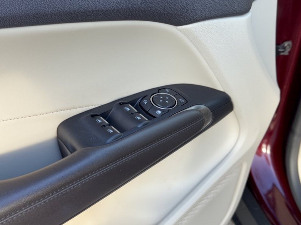 Used 2017 Lincoln MKC Reserve FWD image 15