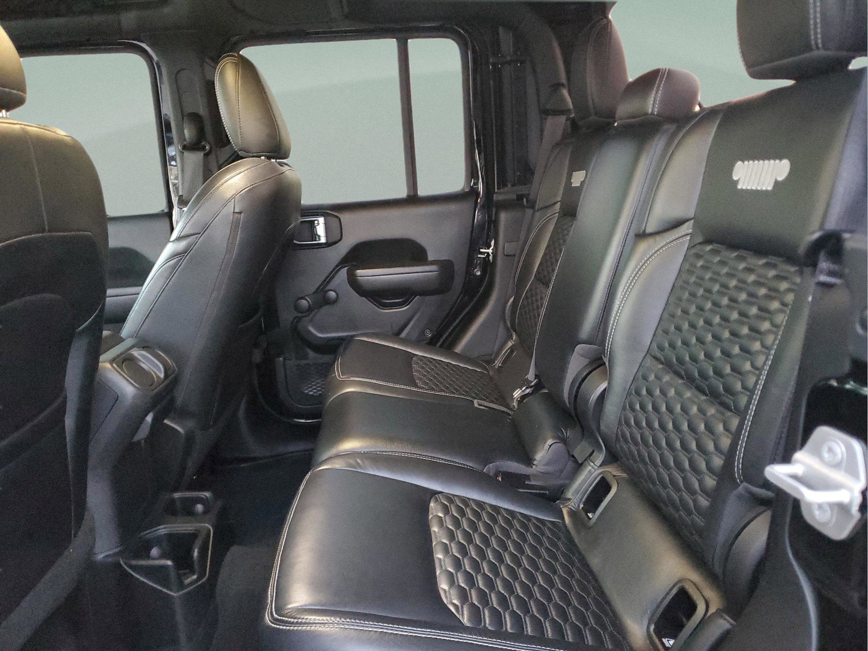 Certified 2022 Jeep Gladiator Sport image 22