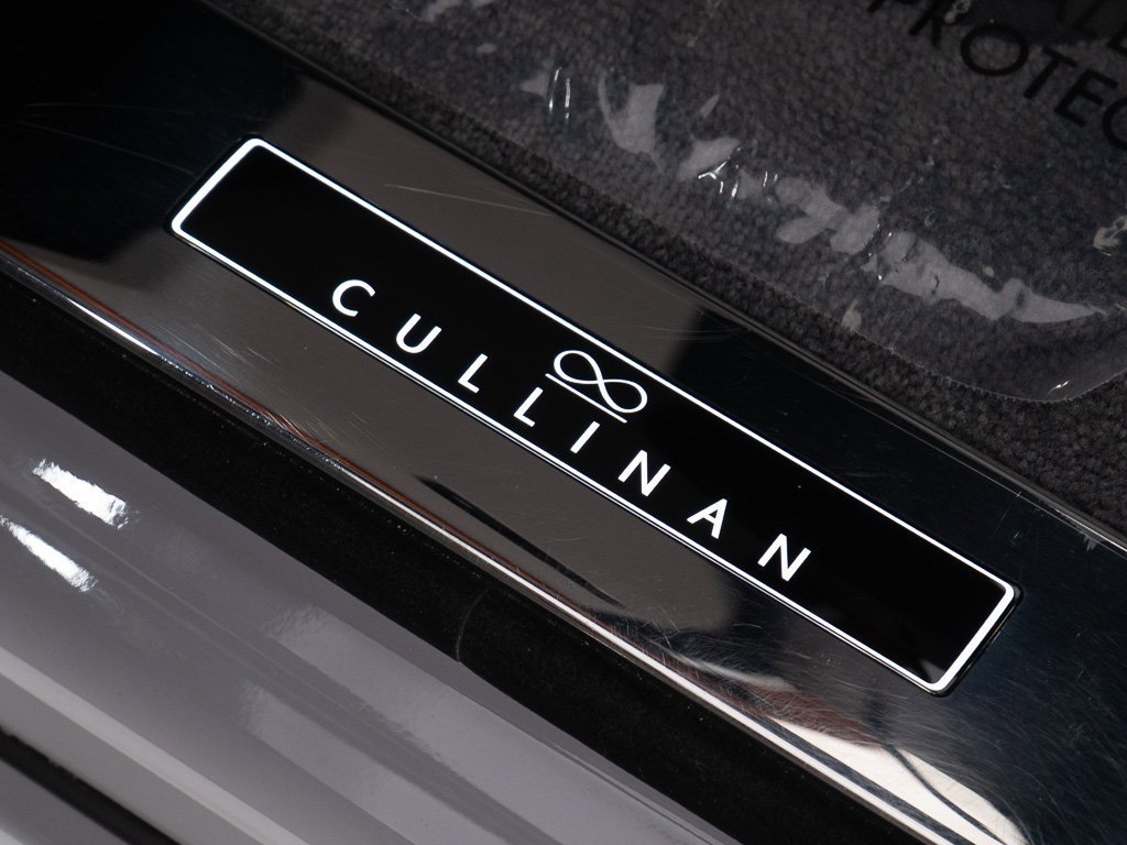Certified 2025 Rolls-Royce Cullinan Black Badge image 14