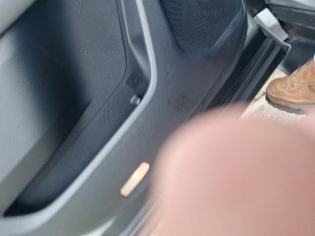 Used 2024 Toyota Highlander LE image 11