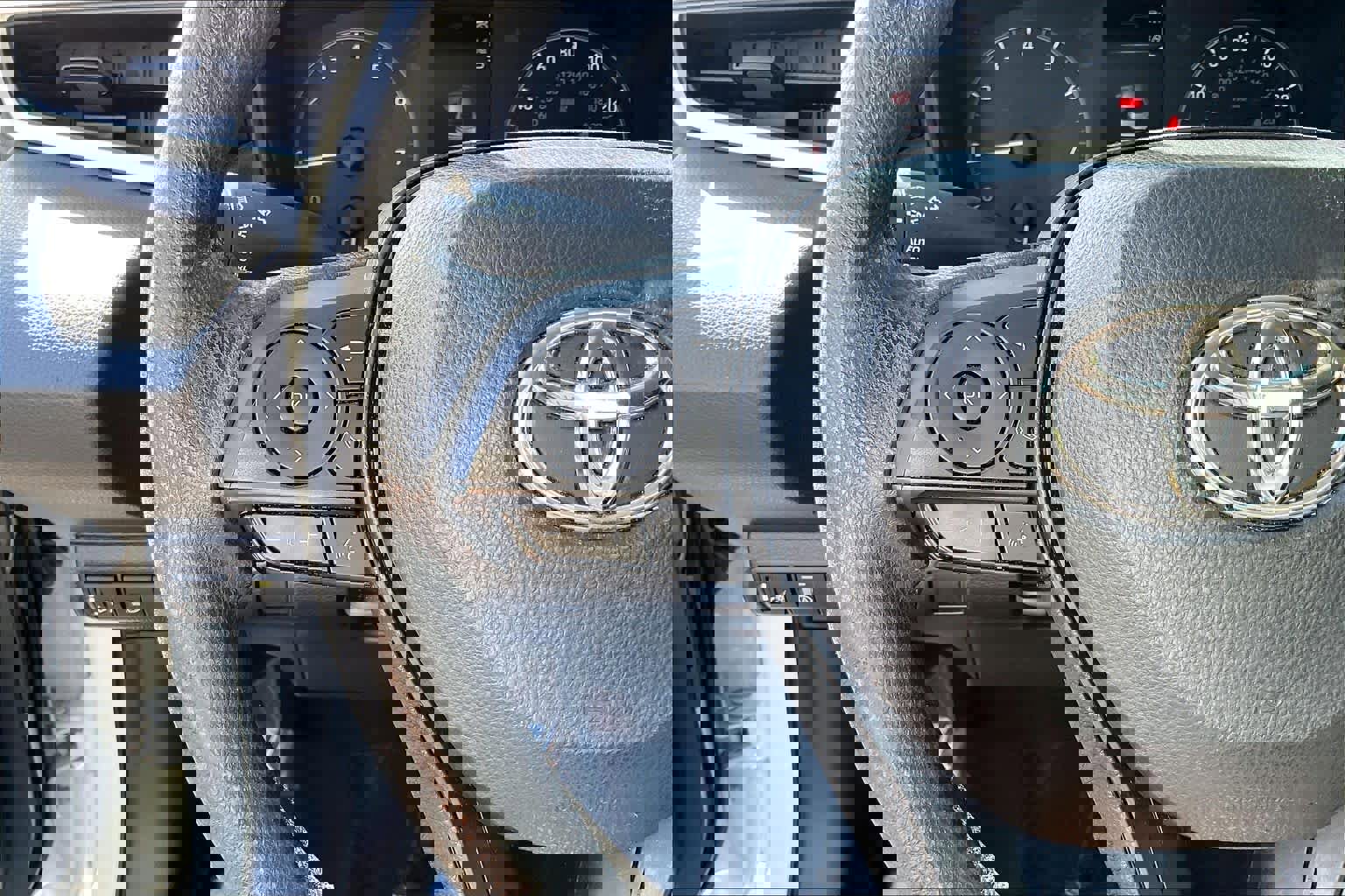 Certified 2023 Toyota Corolla LE w/ Carpet Mat Package (TMS) image 18