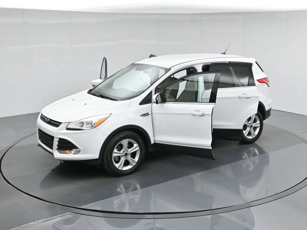 Used 2015 Ford Escape SE image 39
