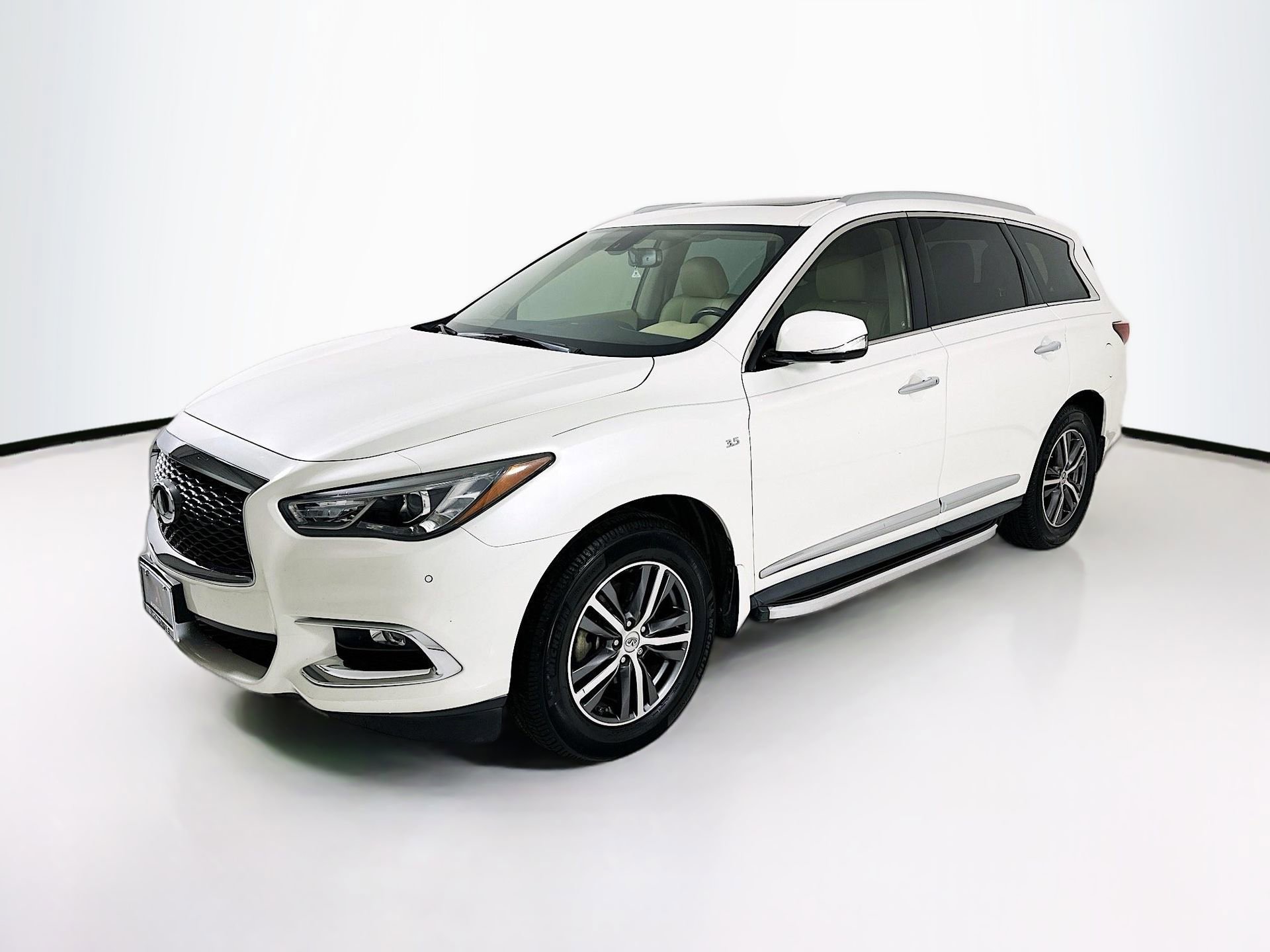 Used 2017 INFINITI QX60 FWD w/ Premium Plus Package image 3