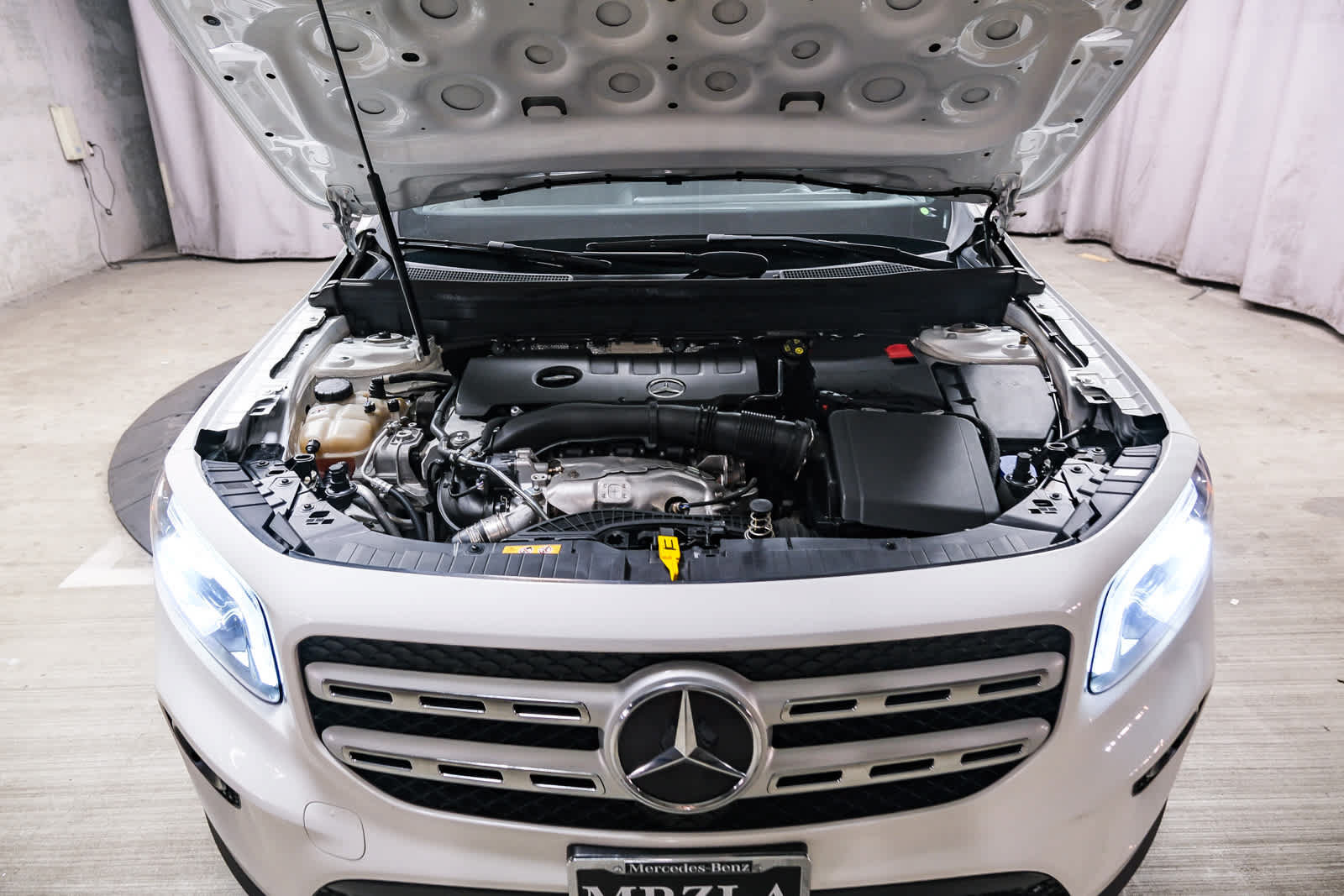 Used 2022 Mercedes-Benz GLB 250 image 32