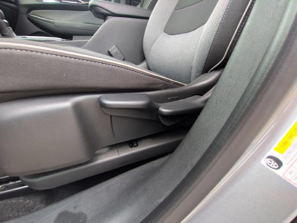 Used 2025 Chevrolet TrailBlazer LT FWD image 11